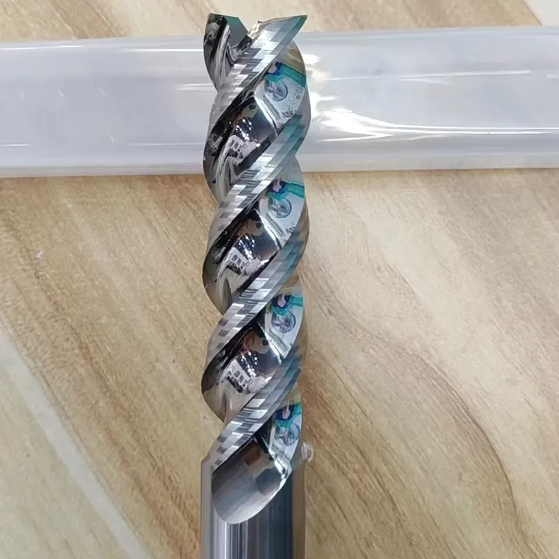 3 Flute High Helix Angle End M - End Mill recension och pris